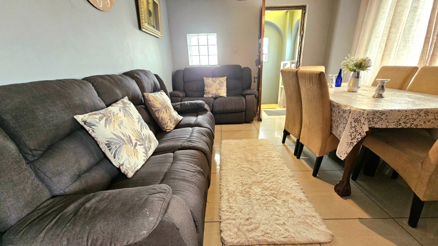 4 Bedroom Property for Sale in Rocklands Western Cape